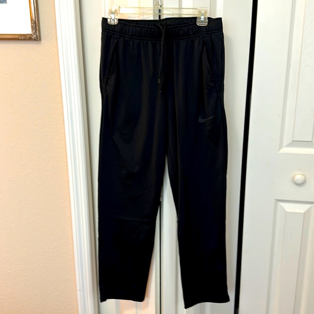 Nike | Dri-Fit standard fit black sweatpants